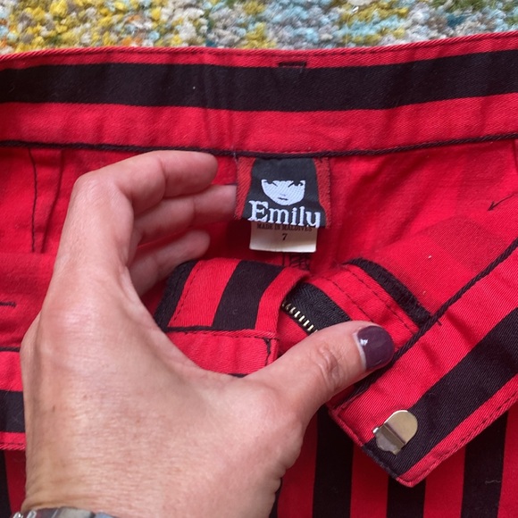 Stripped black and red punk rock skirt! - Picture 2 of 4